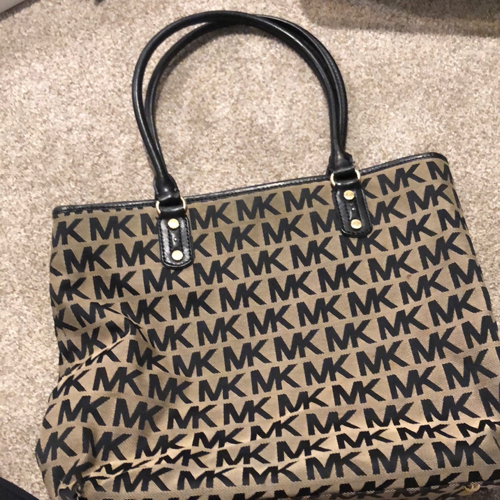 Michale kors bag